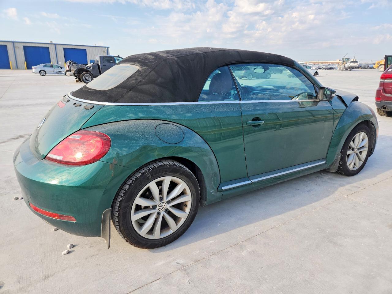 2017 VOLKSWAGEN BEETLE S/SE — снимка 3