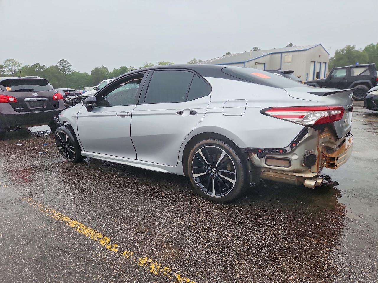 2018 TOYOTA CAMRY XSE — снимка 2