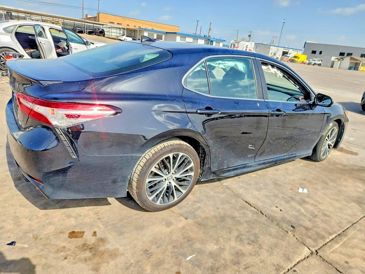 2019 TOYOTA CAMRY SE — снимка 3