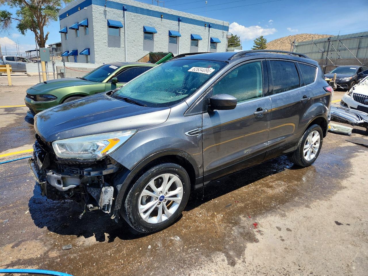 2017 FORD ESCAPE SE
