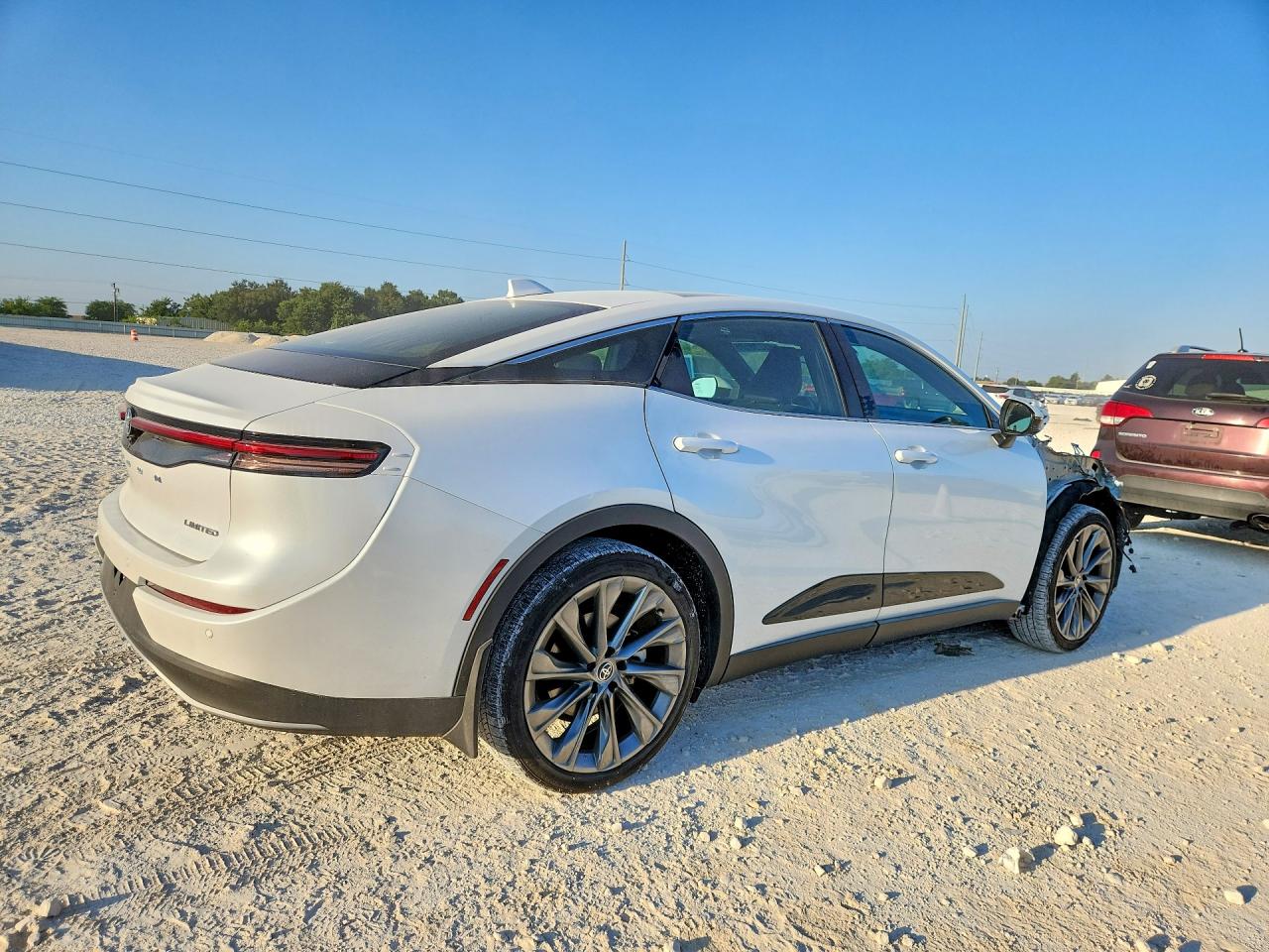 2025 TOYOTA CROWN LIMITED — снимка 3