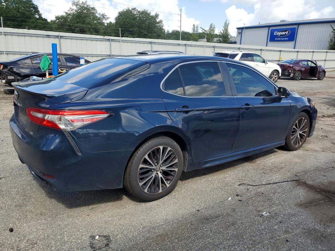 2018 TOYOTA CAMRY SE — снимка 3