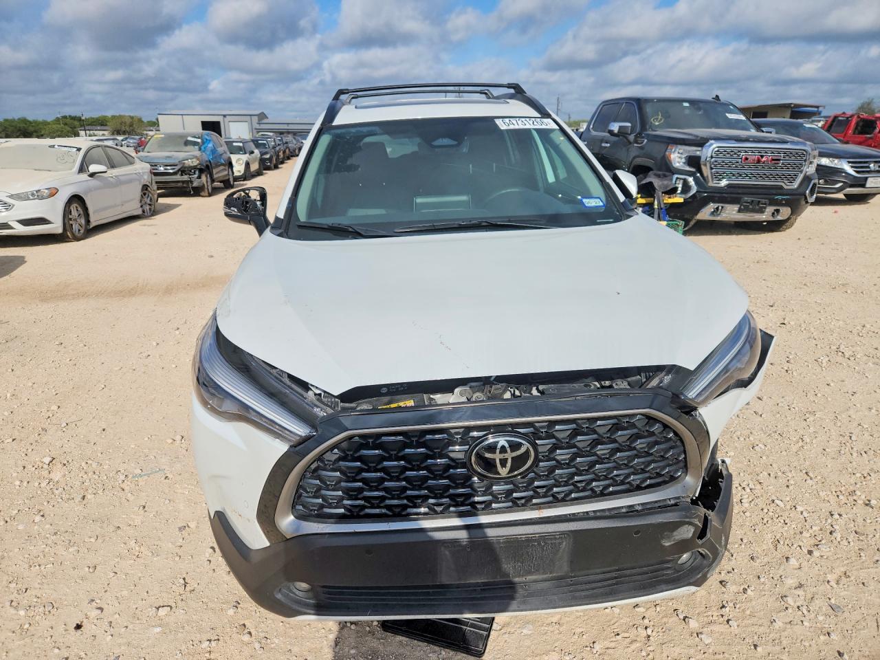 2024 TOYOTA COROLLA CROSS XLE — снимка 5