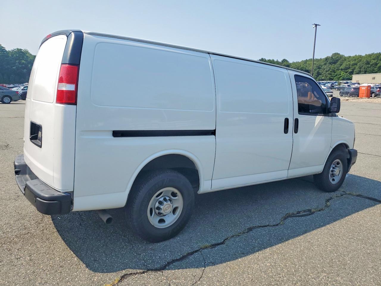 2019 CHEVROLET EXPRESS G2500 — снимка 3