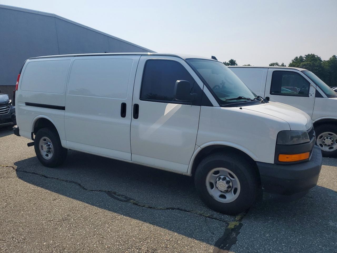 2019 CHEVROLET EXPRESS G2500 — снимка 4