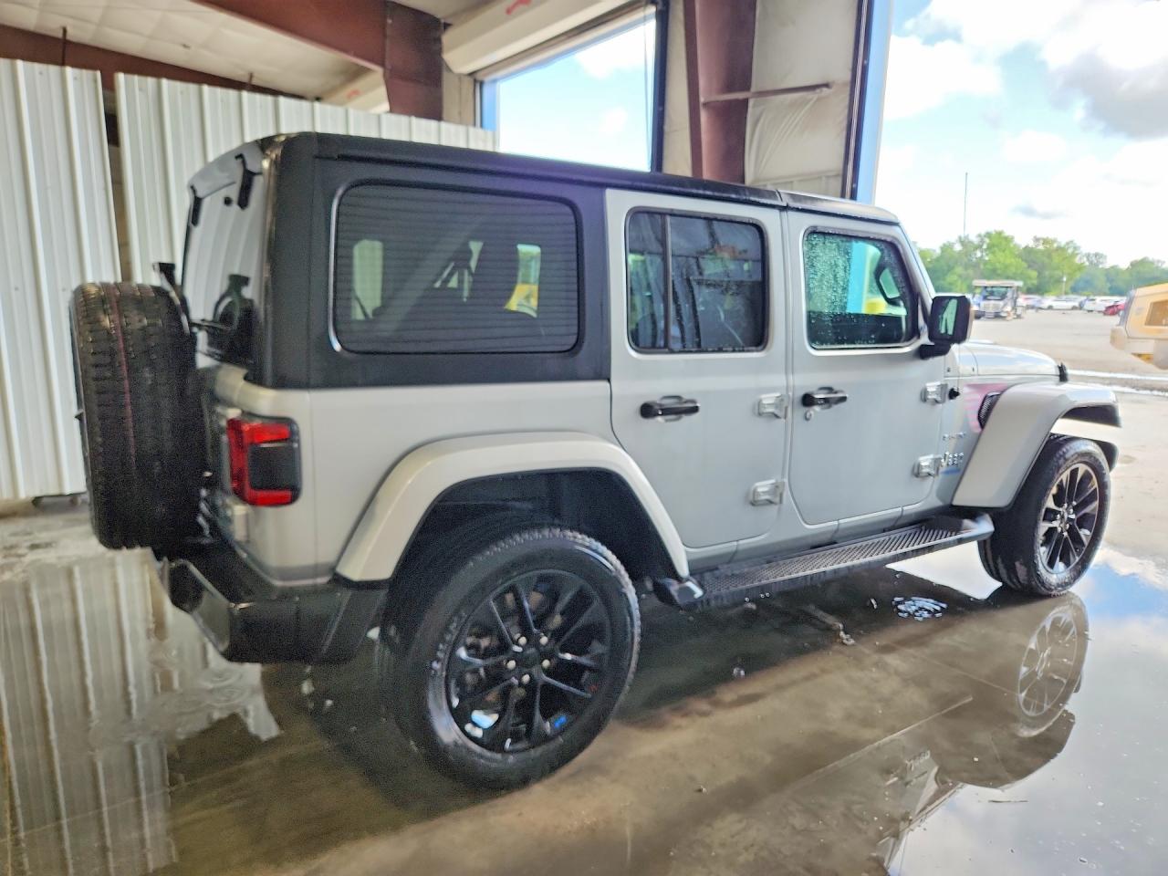 2022 JEEP WRANGLER UNLIMITED SAHARA 4XE — снимка 3
