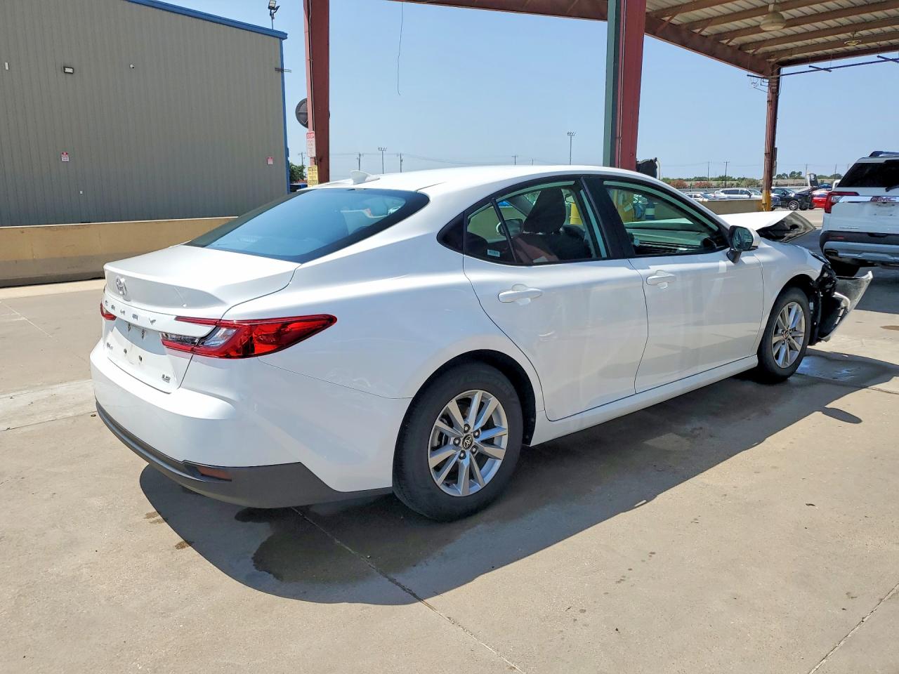 2025 TOYOTA CAMRY LE — снимка 3