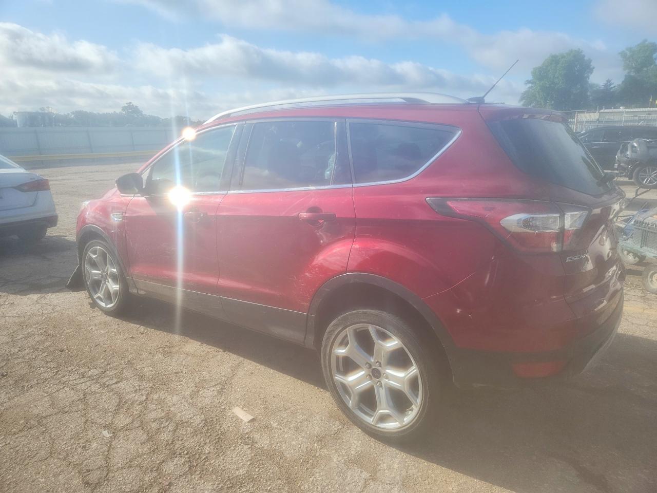 2017 FORD ESCAPE TITANIUM — снимка 2