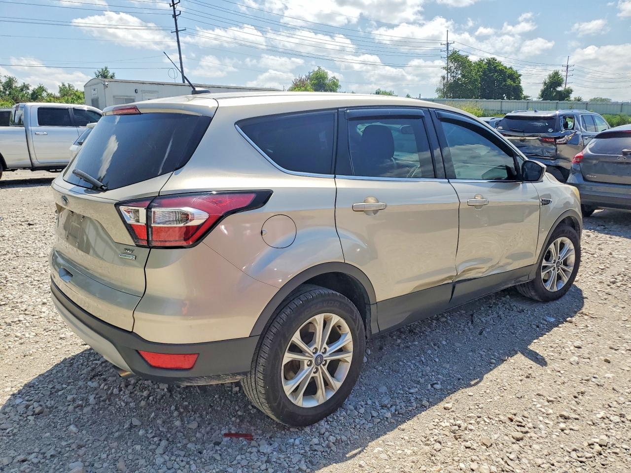 2017 FORD ESCAPE SE — снимка 3