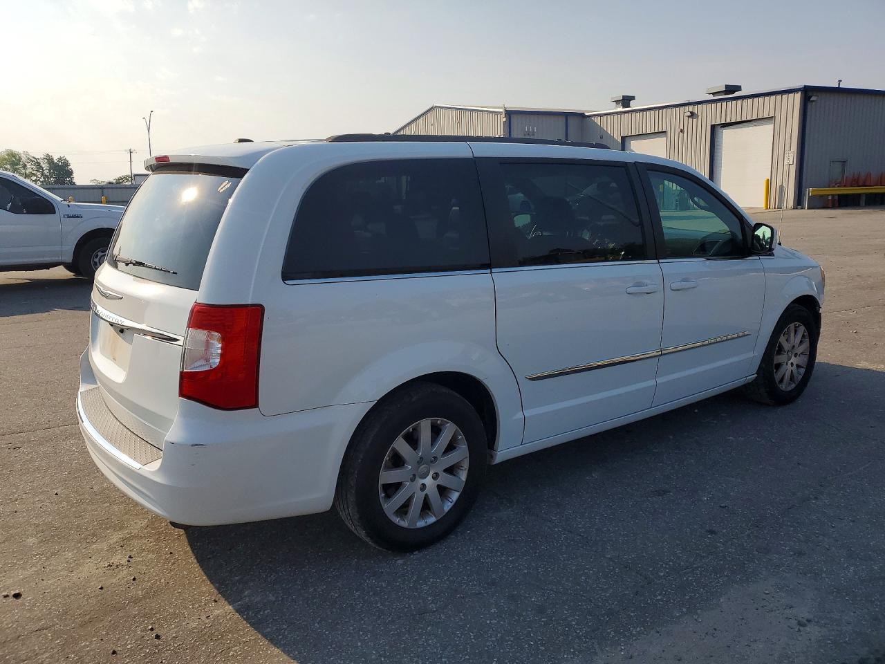 2016 CHRYSLER TOWN & COUNTRY TOURING — снимка 3