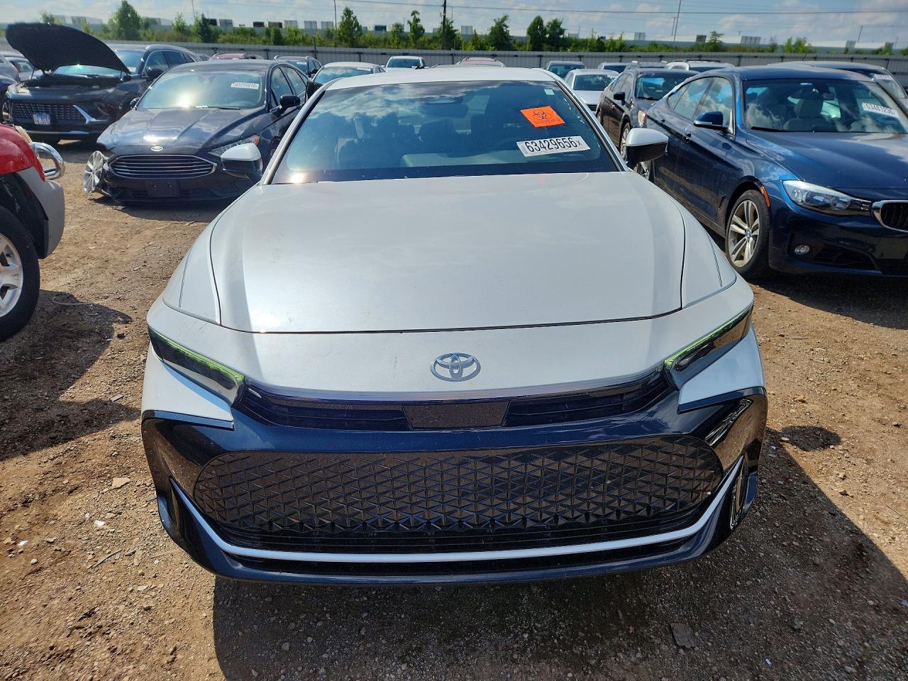 2025 TOYOTA CROWN XLE — снимка 5