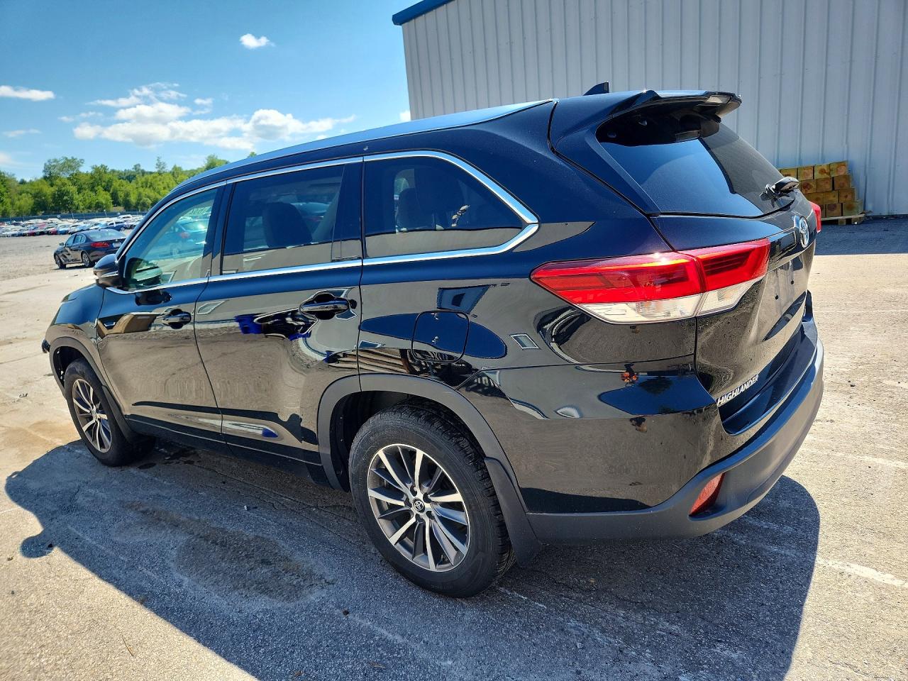 2018 TOYOTA HIGHLANDER XLE — снимка 2