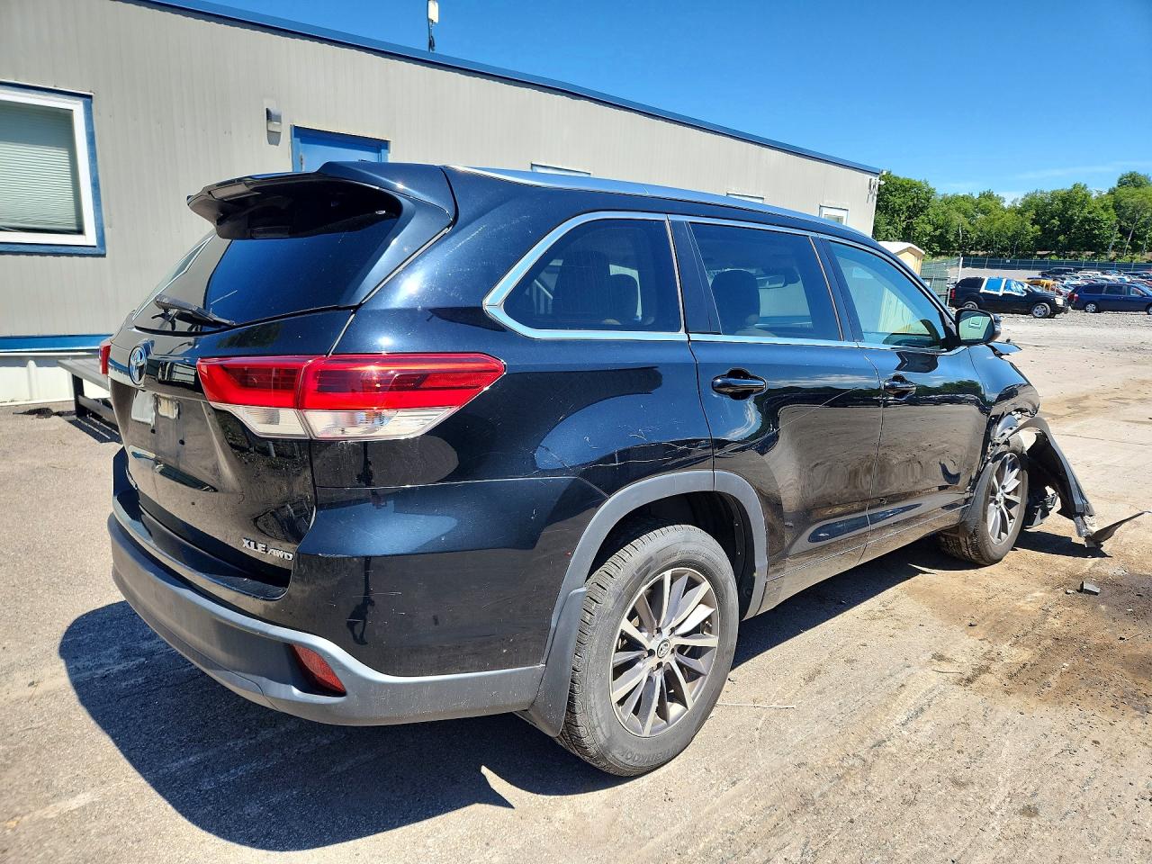 2018 TOYOTA HIGHLANDER XLE — снимка 3