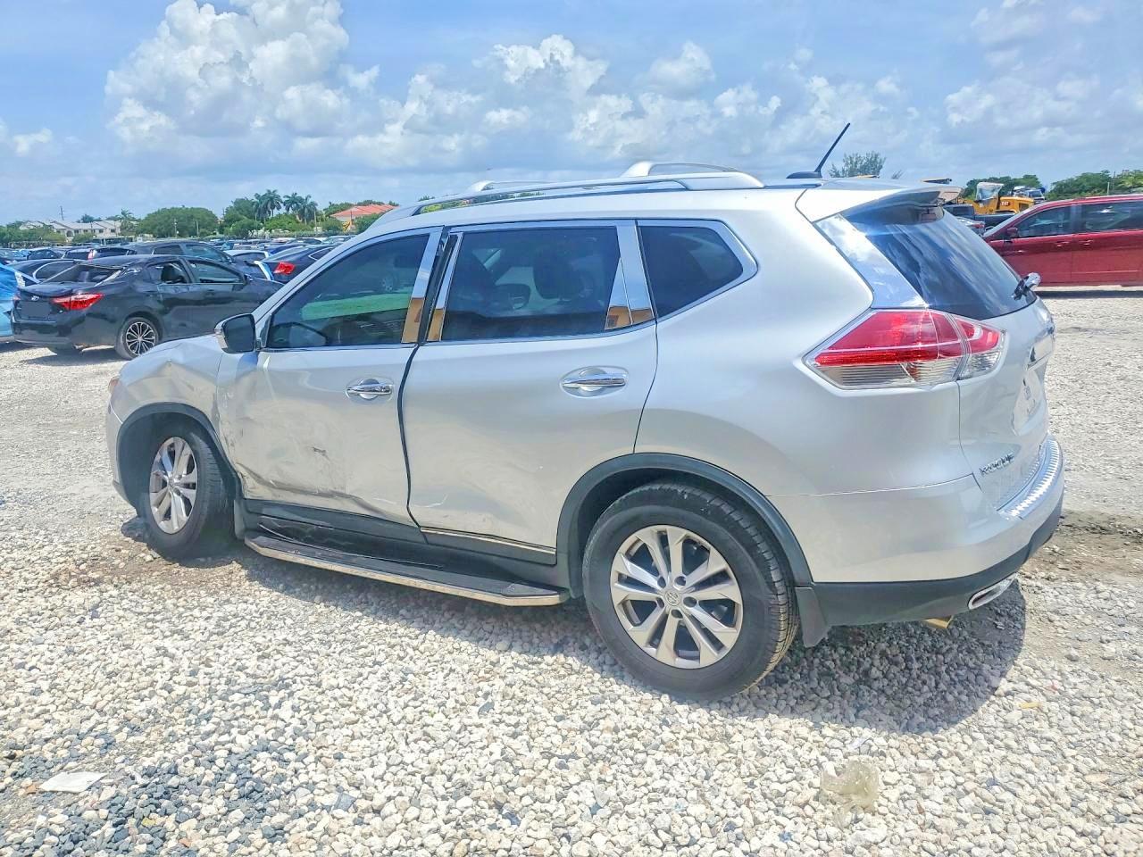 2015 NISSAN ROGUE SV — снимка 2