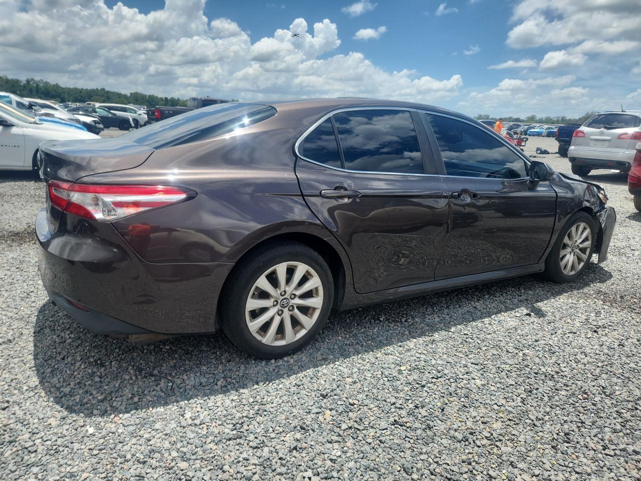 2018 TOYOTA CAMRY LE — снимка 3