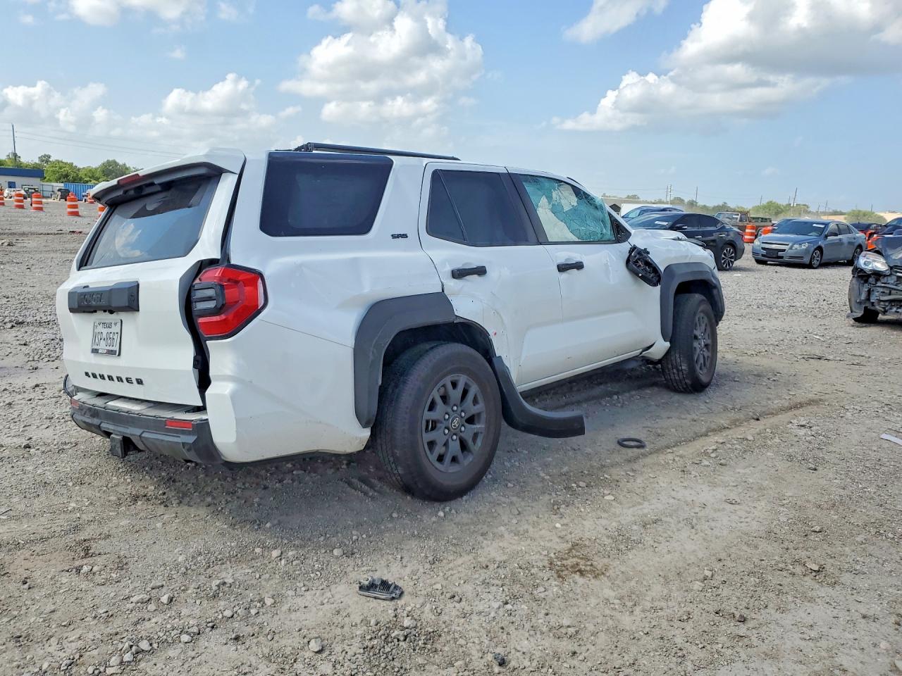 2025 TOYOTA 4RUNNER SR5 — снимка 3