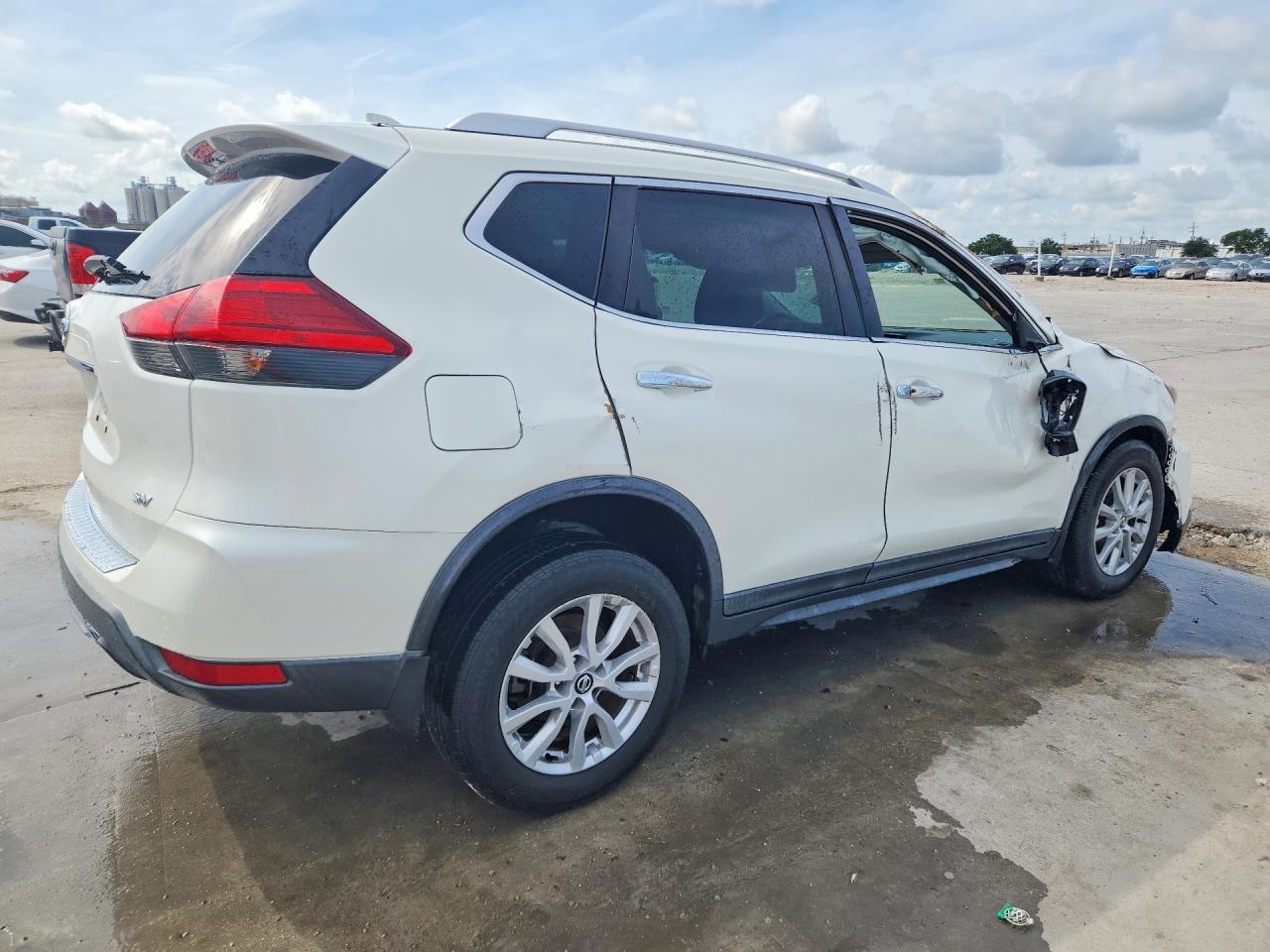 2017 NISSAN ROGUE SV — снимка 3