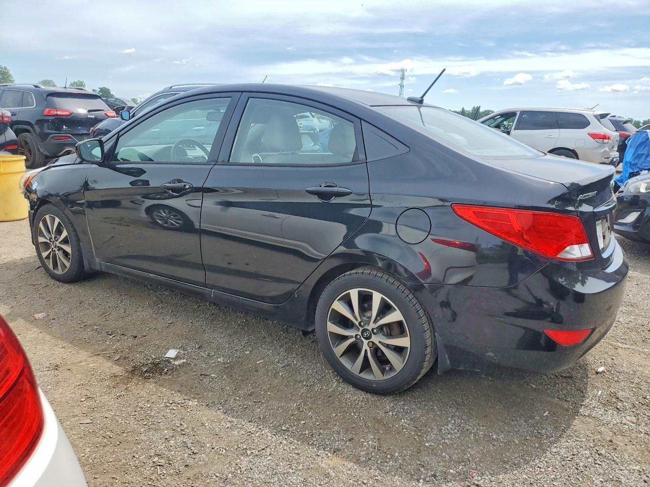 2017 HYUNDAI ACCENT SE — снимка 2
