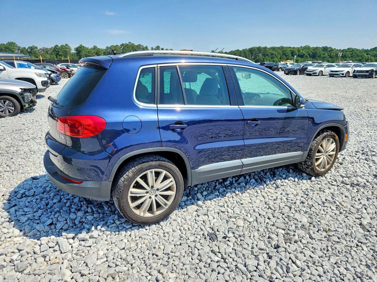 2015 VOLKSWAGEN TIGUAN S — снимка 3