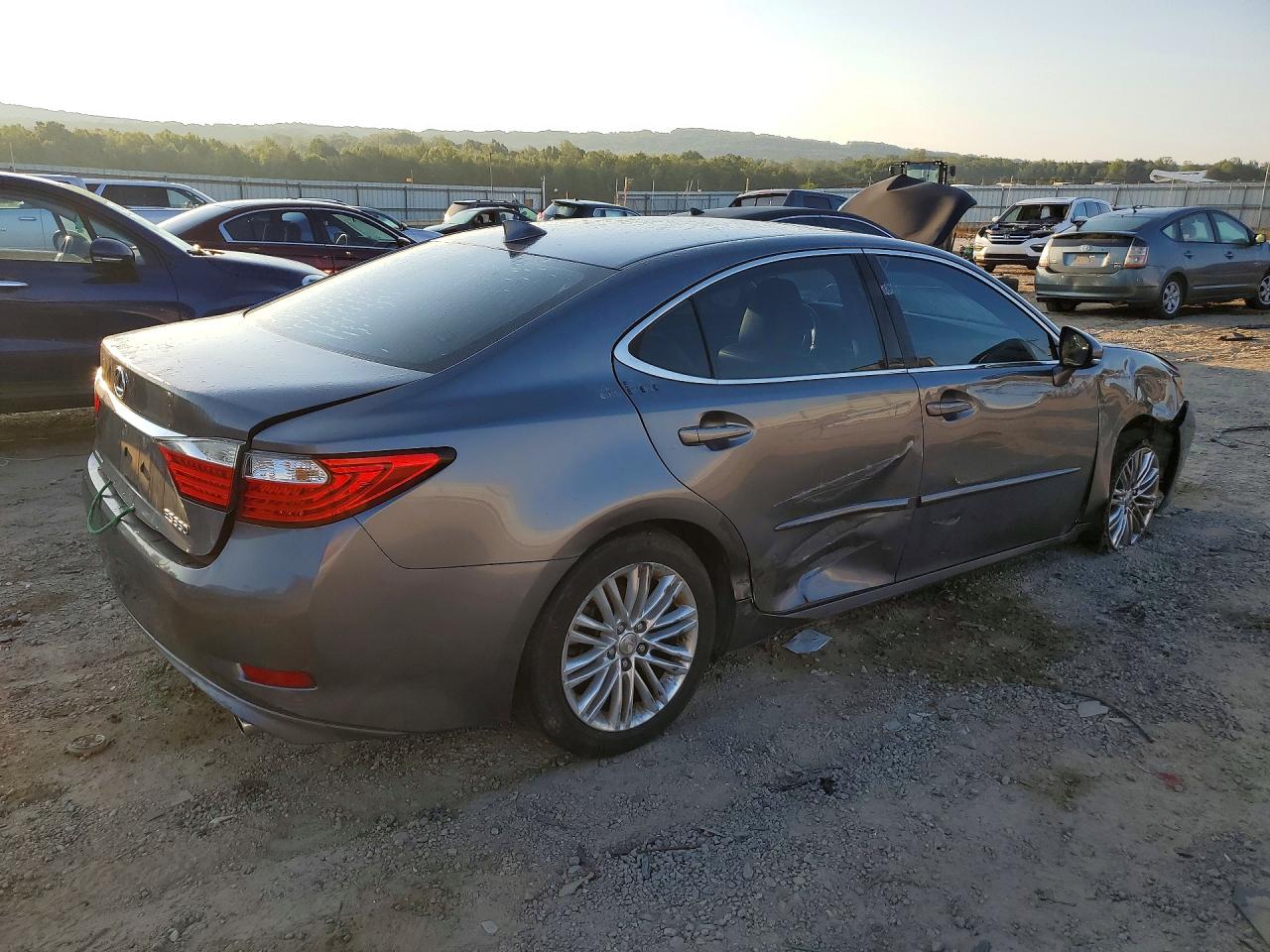 2015 LEXUS ES 350 — снимка 3