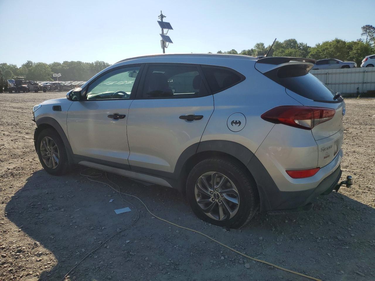 2017 HYUNDAI TUCSON SE — снимка 2