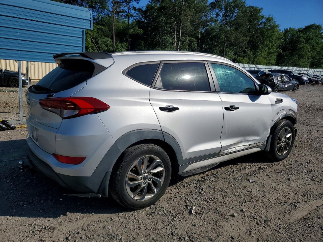 2017 HYUNDAI TUCSON SE — снимка 3