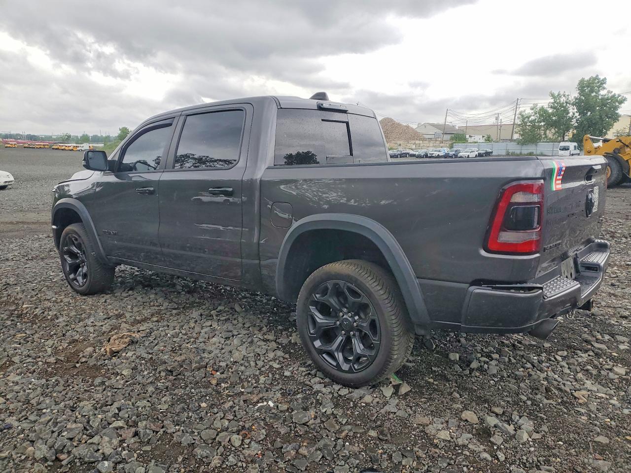 2024 RAM 1500 LARAMIE — снимка 2