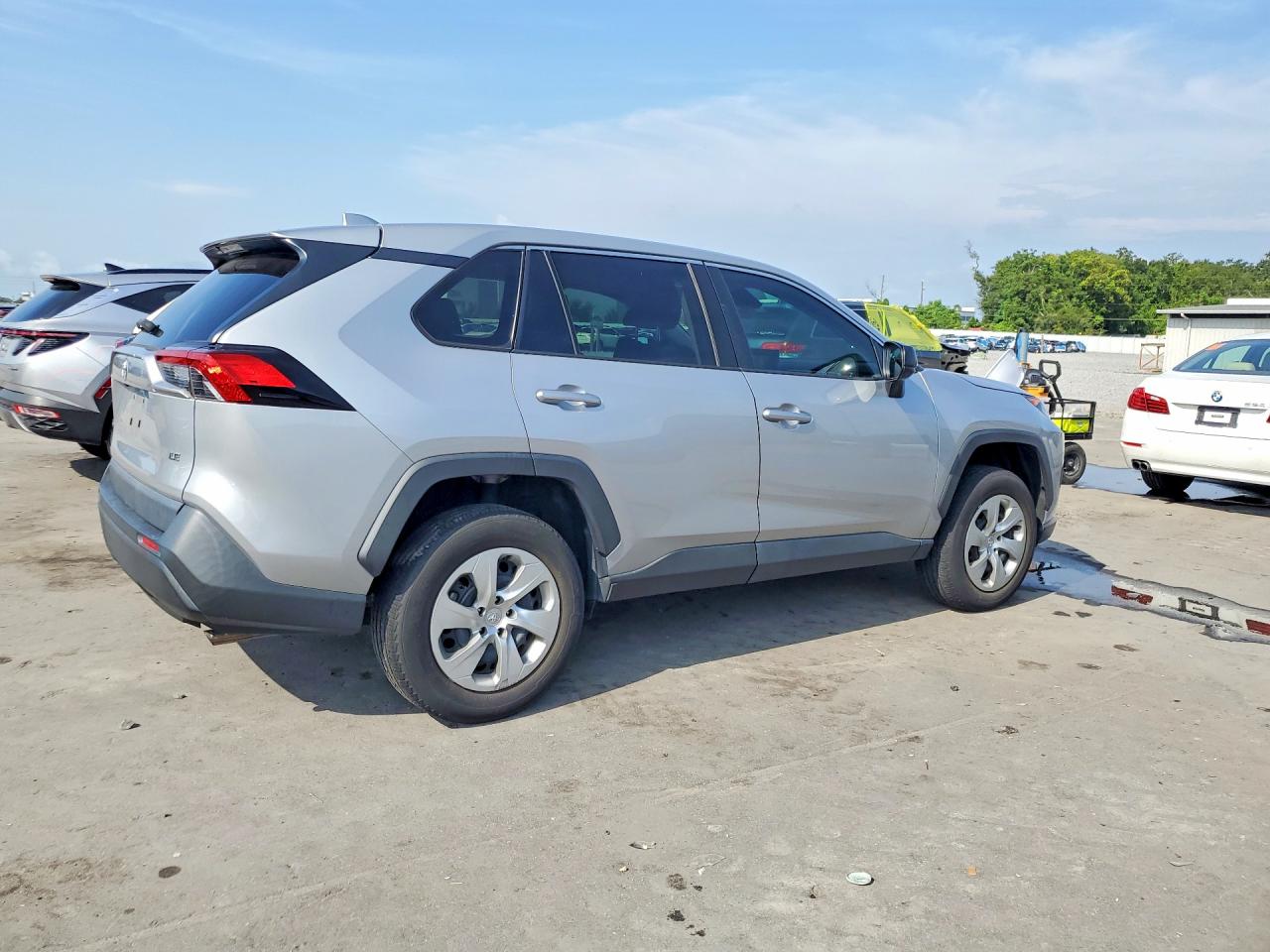 2022 TOYOTA RAV4 LE — снимка 3