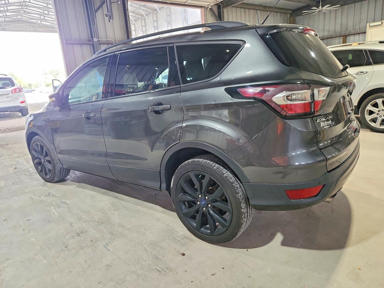 2017 FORD ESCAPE TITANIUM — снимка 2