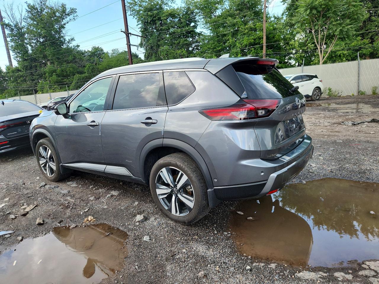 2024 NISSAN ROGUE SL — снимка 2