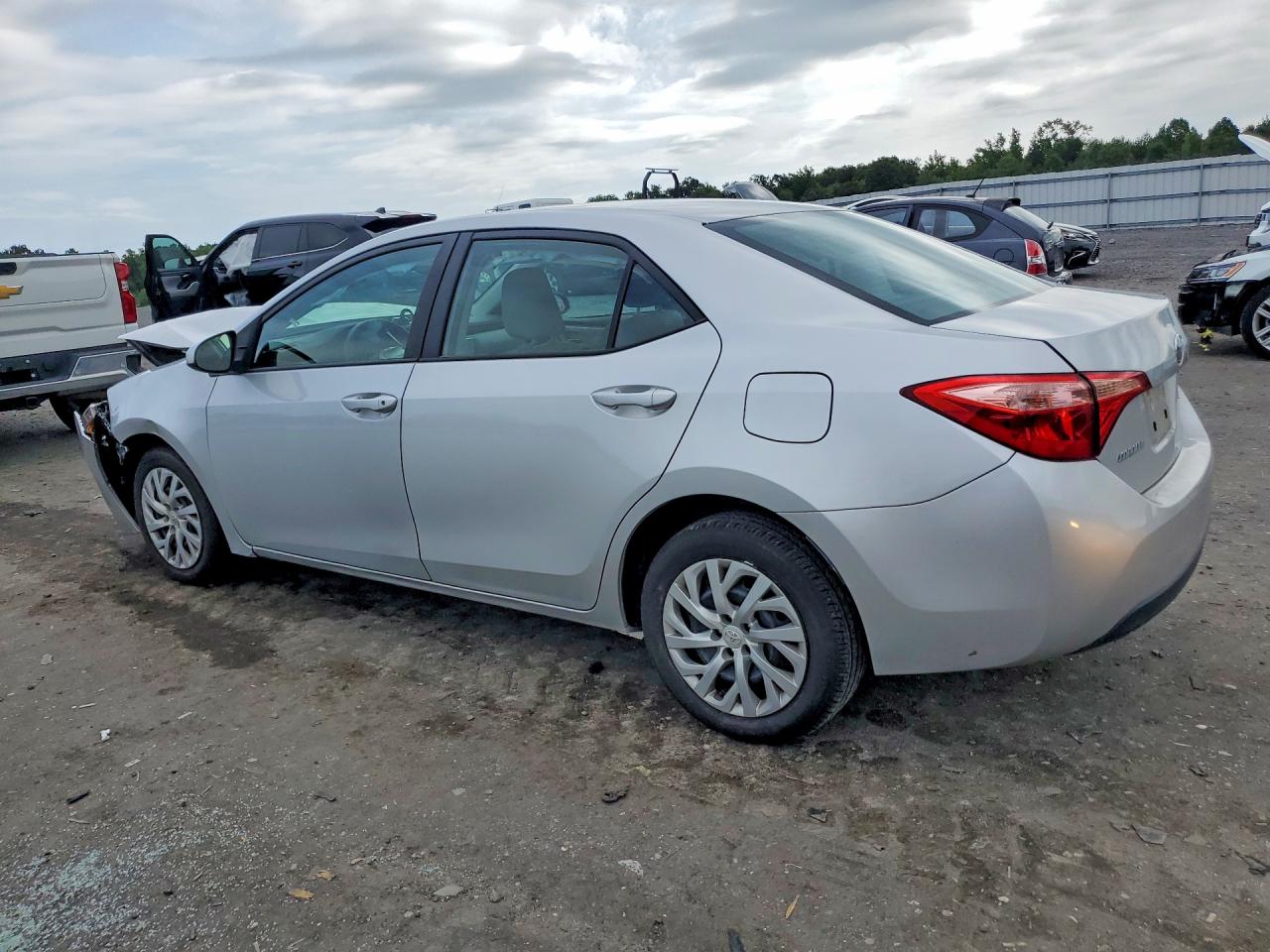 2017 TOYOTA COROLLA LE — снимка 2