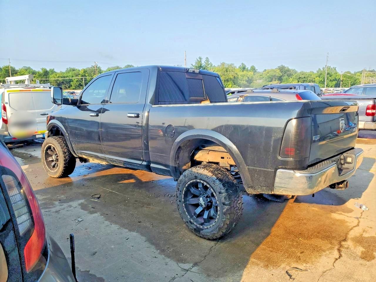 2017 RAM 2500 LARAMIE — снимка 2