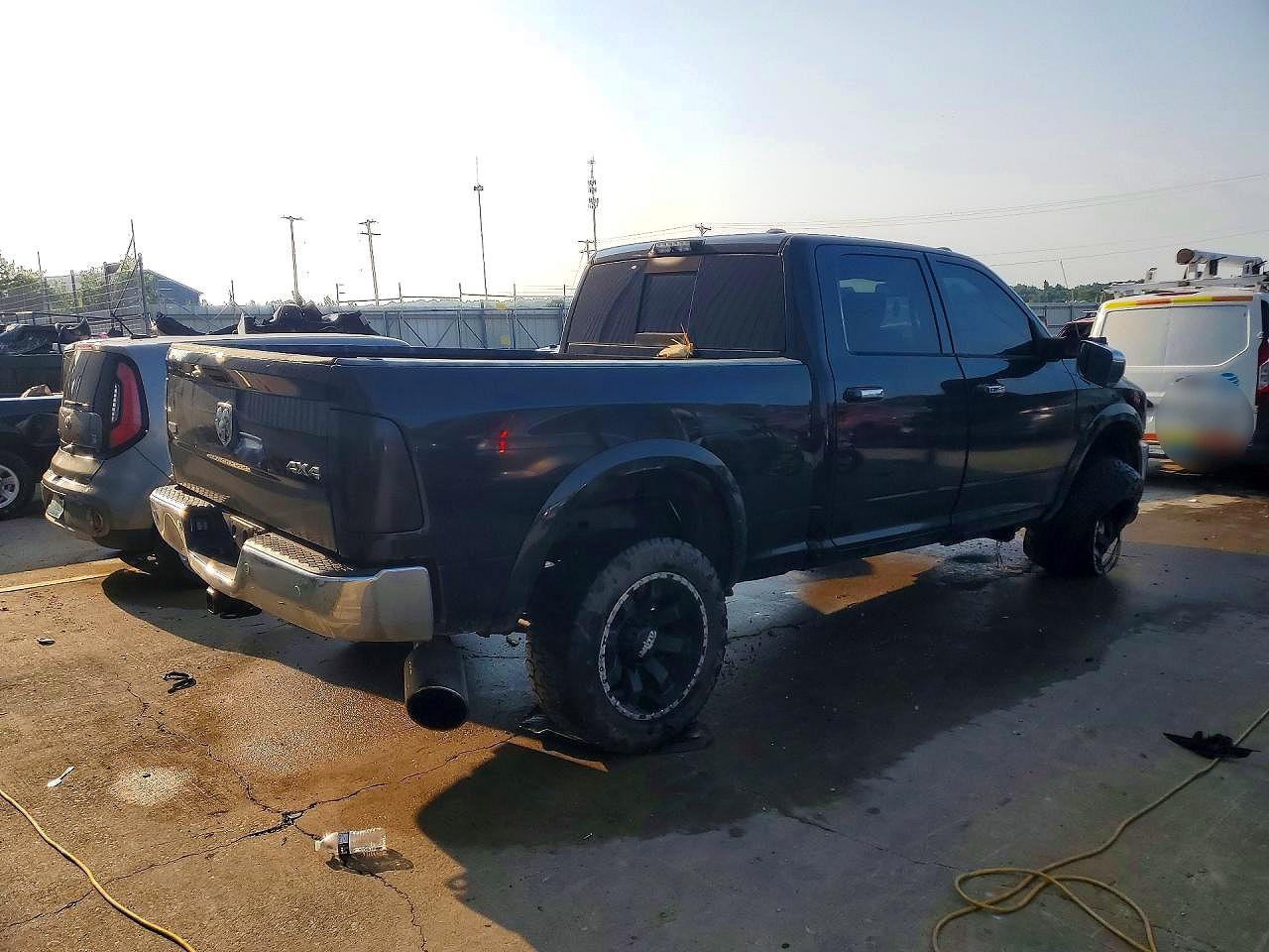 2017 RAM 2500 LARAMIE — снимка 3