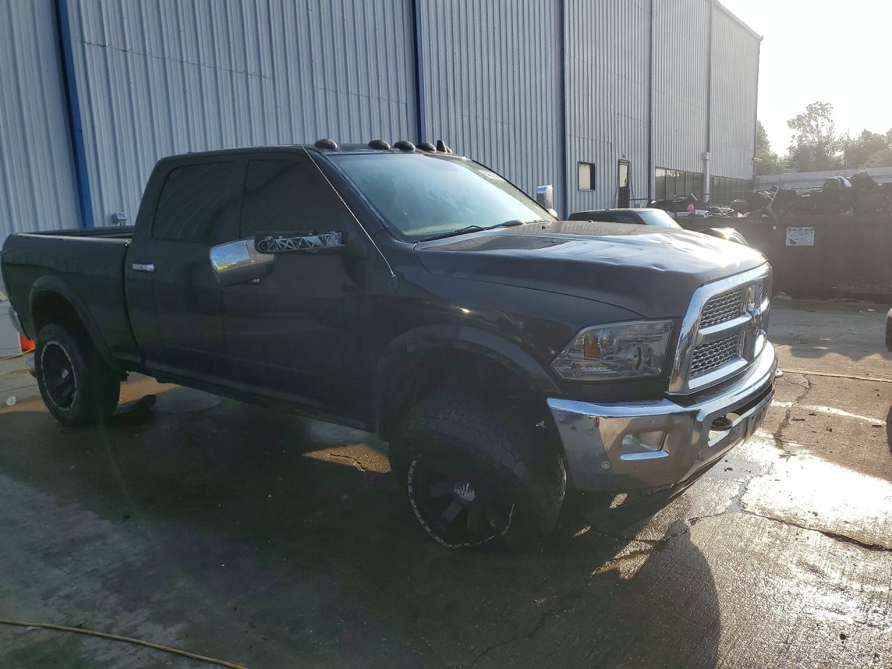 2017 RAM 2500 LARAMIE — снимка 4