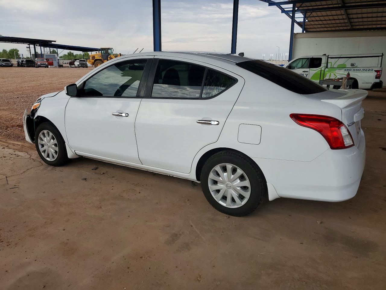 2016 NISSAN VERSA 1.6 SV — снимка 2
