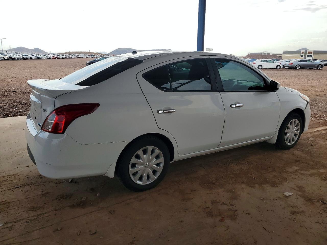 2016 NISSAN VERSA 1.6 SV — снимка 3