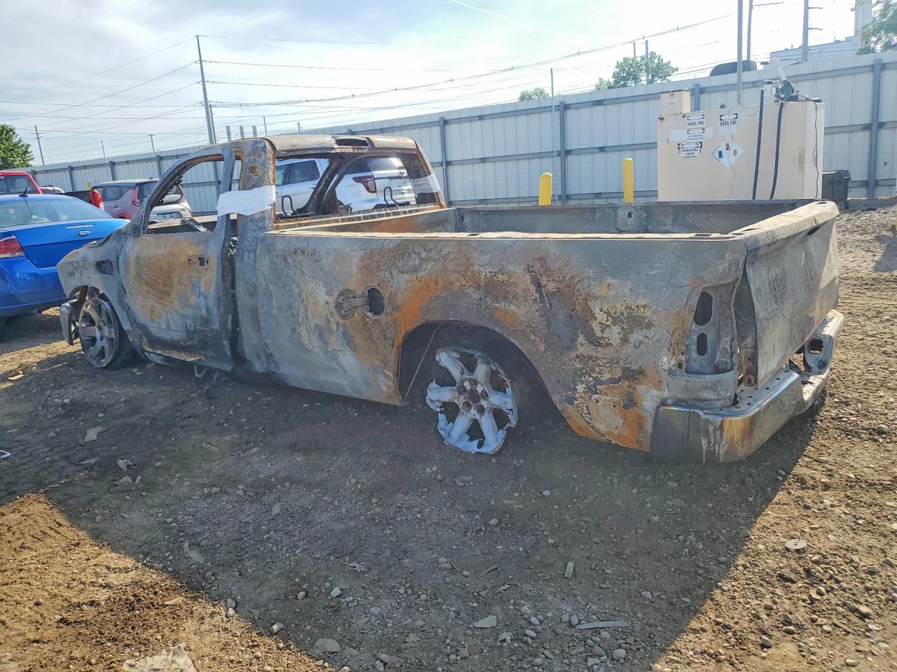 2016 RAM 1500 SLT — снимка 2