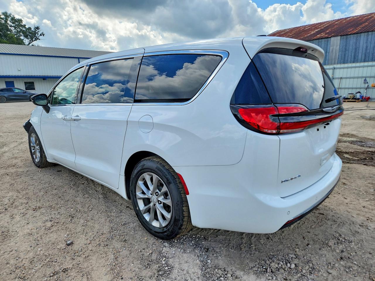 2026 CHRYSLER PACIFICA LIMITED — снимка 2