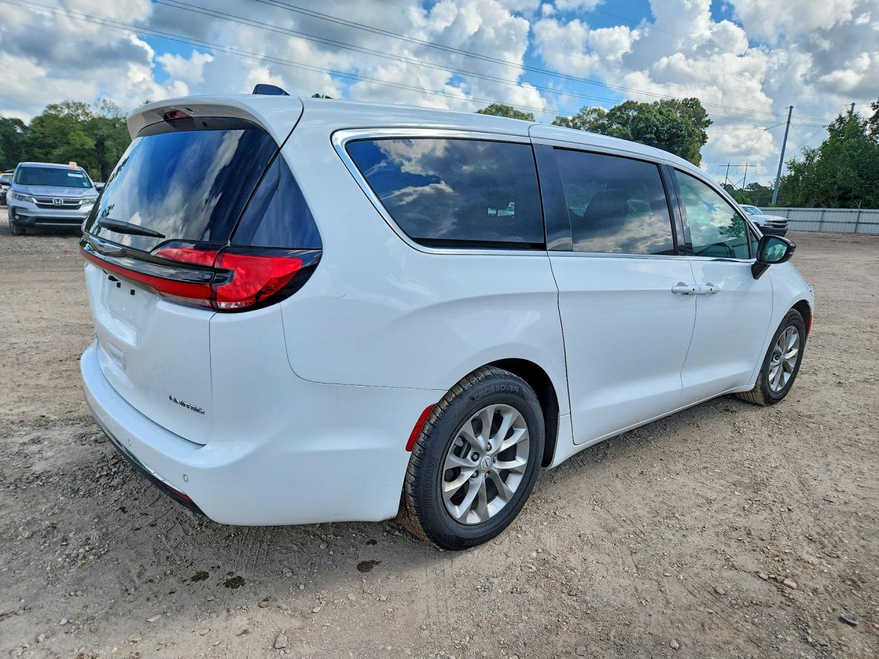 2026 CHRYSLER PACIFICA LIMITED — снимка 3