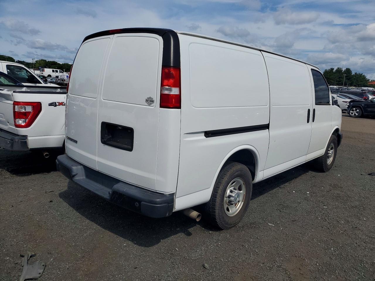 2020 CHEVROLET EXPRESS G2500 — снимка 3
