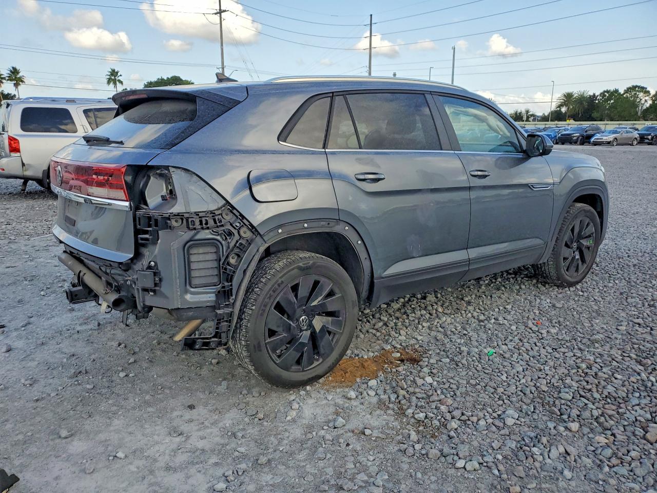 2024 VOLKSWAGEN ATLAS CROSS SPORT SE — снимка 3