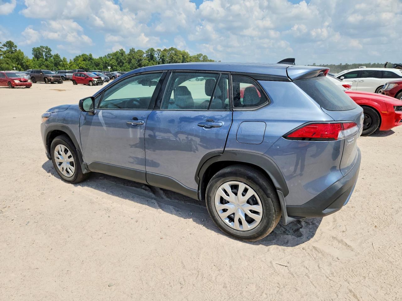 2025 TOYOTA COROLLA CROSS L — снимка 2