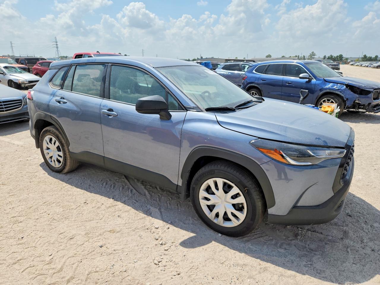 2025 TOYOTA COROLLA CROSS L — снимка 4