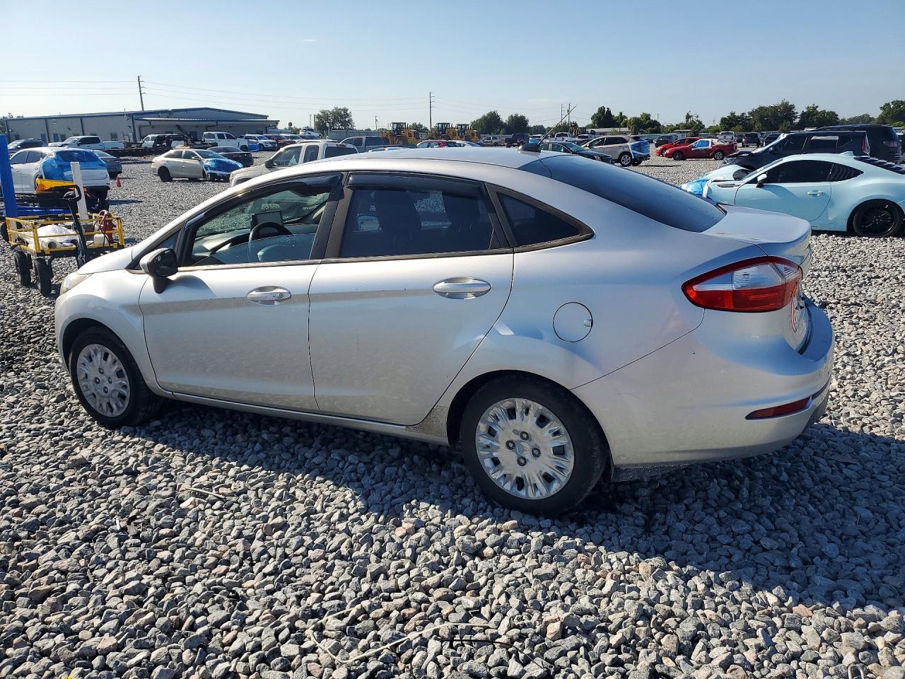 2015 FORD FIESTA S — снимка 2