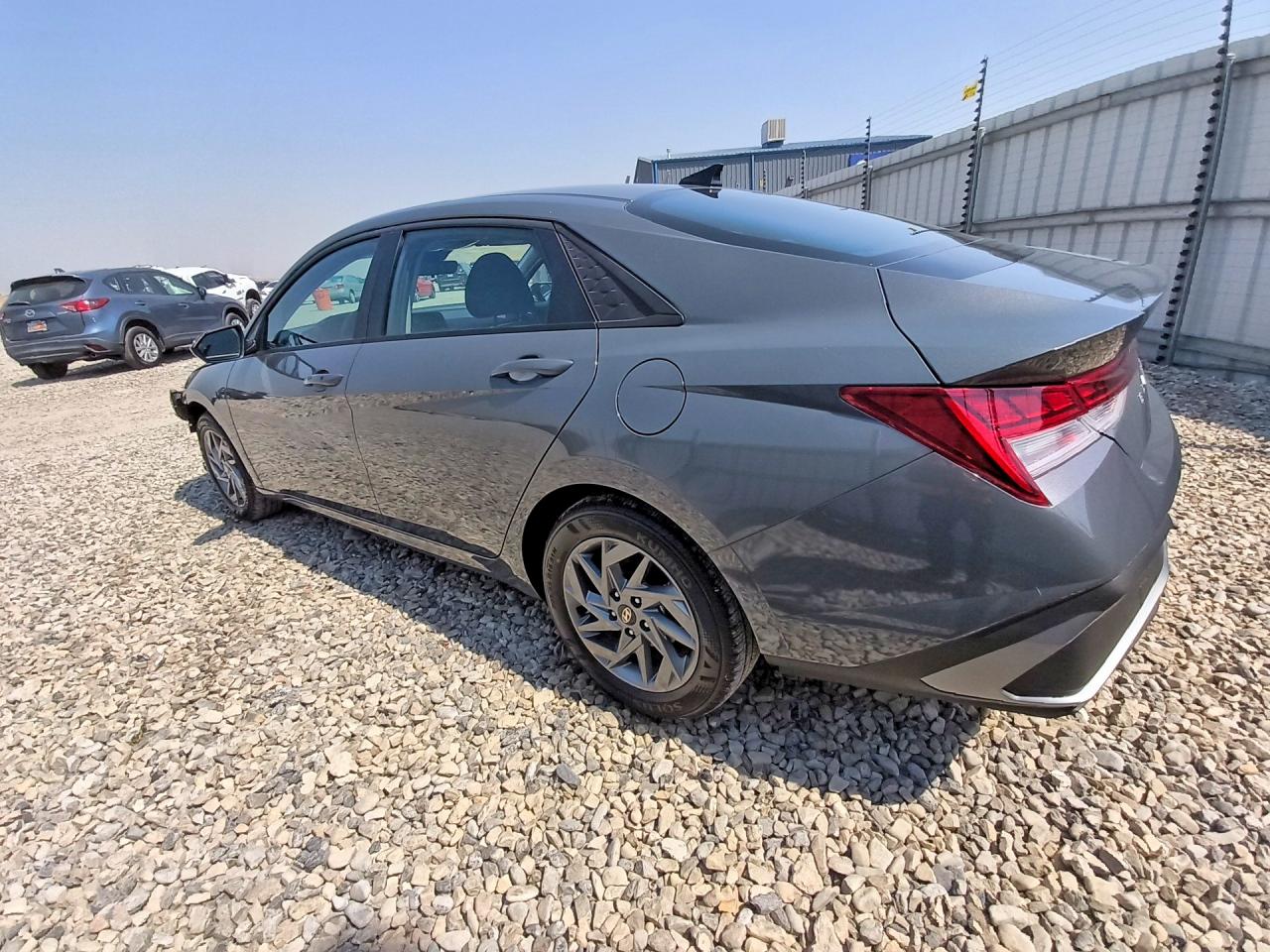 2026 HYUNDAI ELANTRA HYBRID BLUE — снимка 2