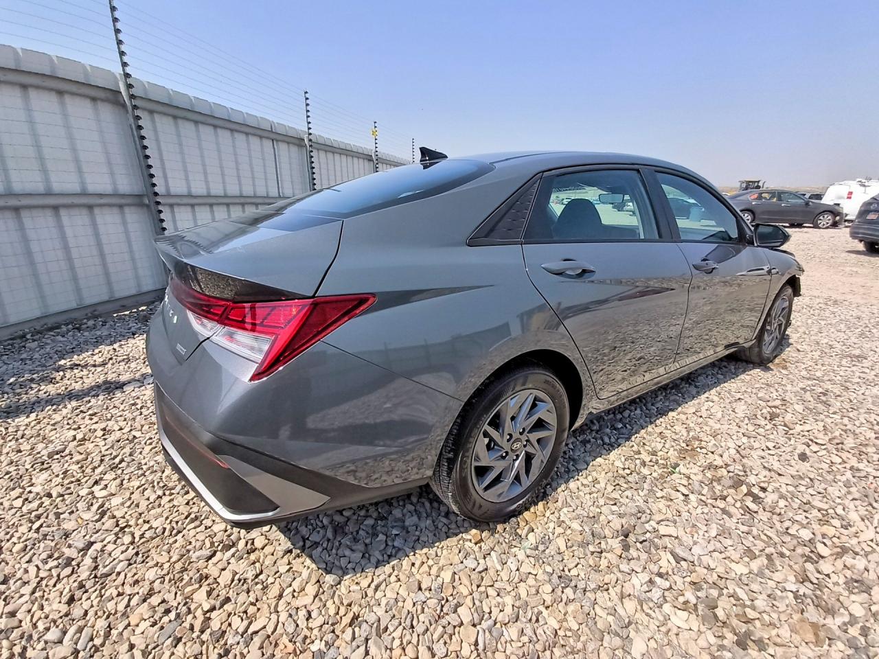 2026 HYUNDAI ELANTRA HYBRID BLUE — снимка 3