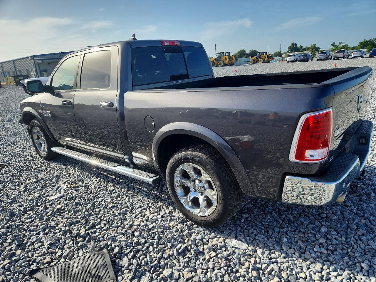 2016 RAM 1500 LARAMIE — снимка 2