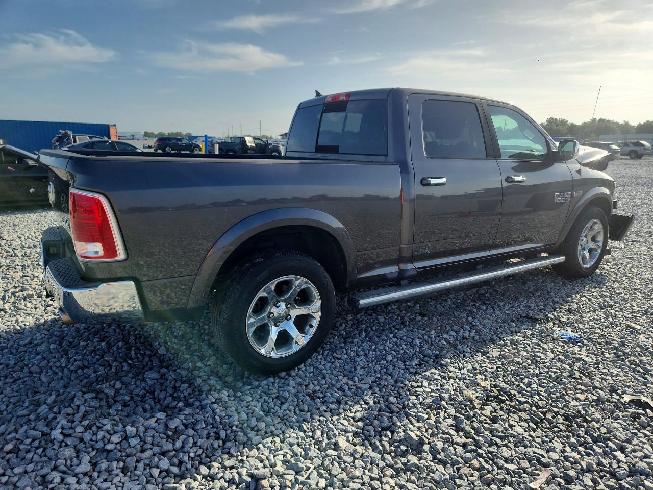 2016 RAM 1500 LARAMIE — снимка 3