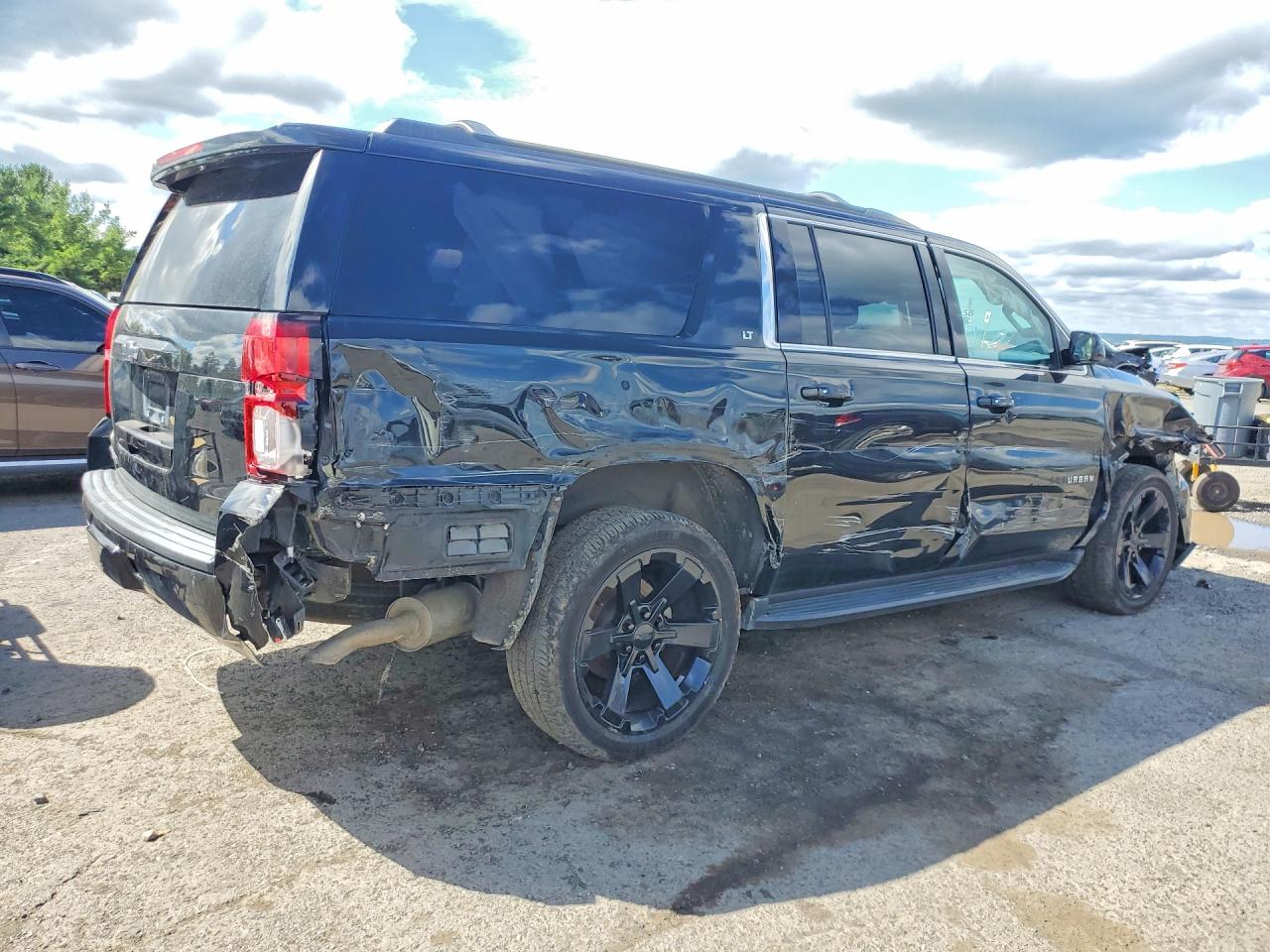 2020 CHEVROLET SUBURBAN K1500 LT — снимка 3