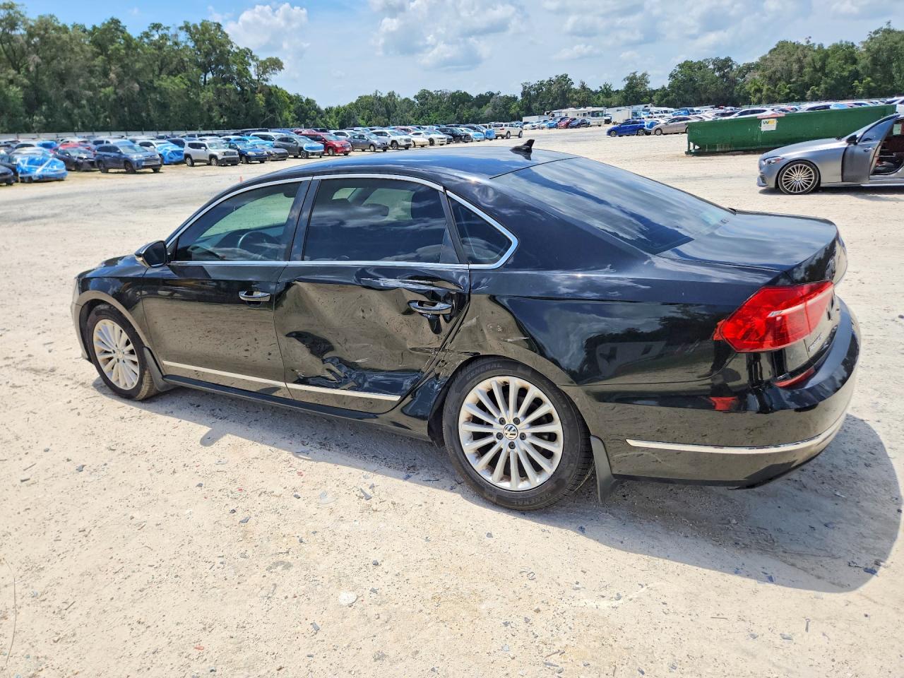 2016 VOLKSWAGEN PASSAT SE — снимка 2